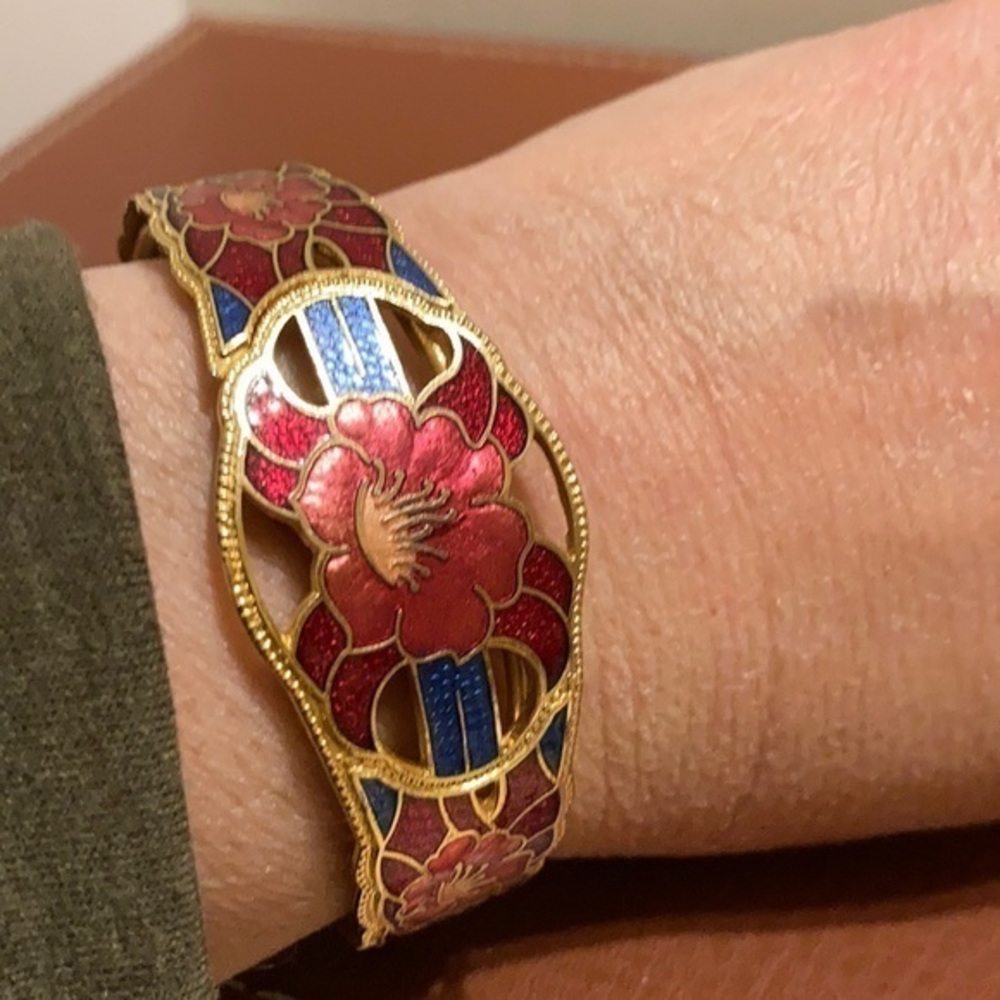 Cloisonné floral enamel gold tone hinged bracelet